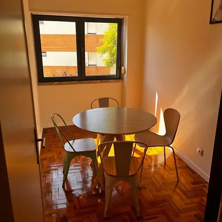 Do Bairro بيت شباب