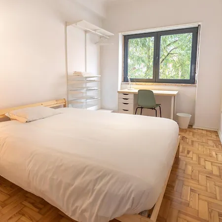 Do Bairro Hostel Lisbon